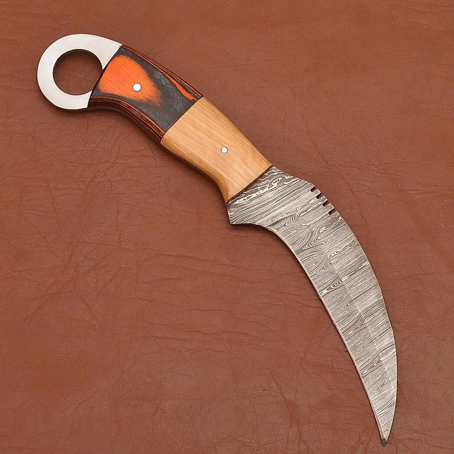 Damascus Karambit Handmade Damascus Steel Karambit Knife with Wood Handle 