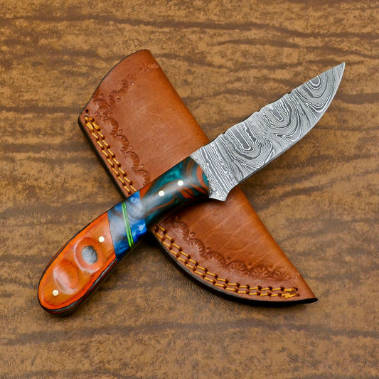 Handmade Damascus Skinner Hunting Knife with Resin and Wood Handle – Custom Fixed Blade