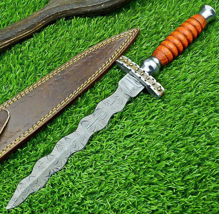 Damascus Steel Bowie Knife Kris Dagger Hunting Knife With Sheath