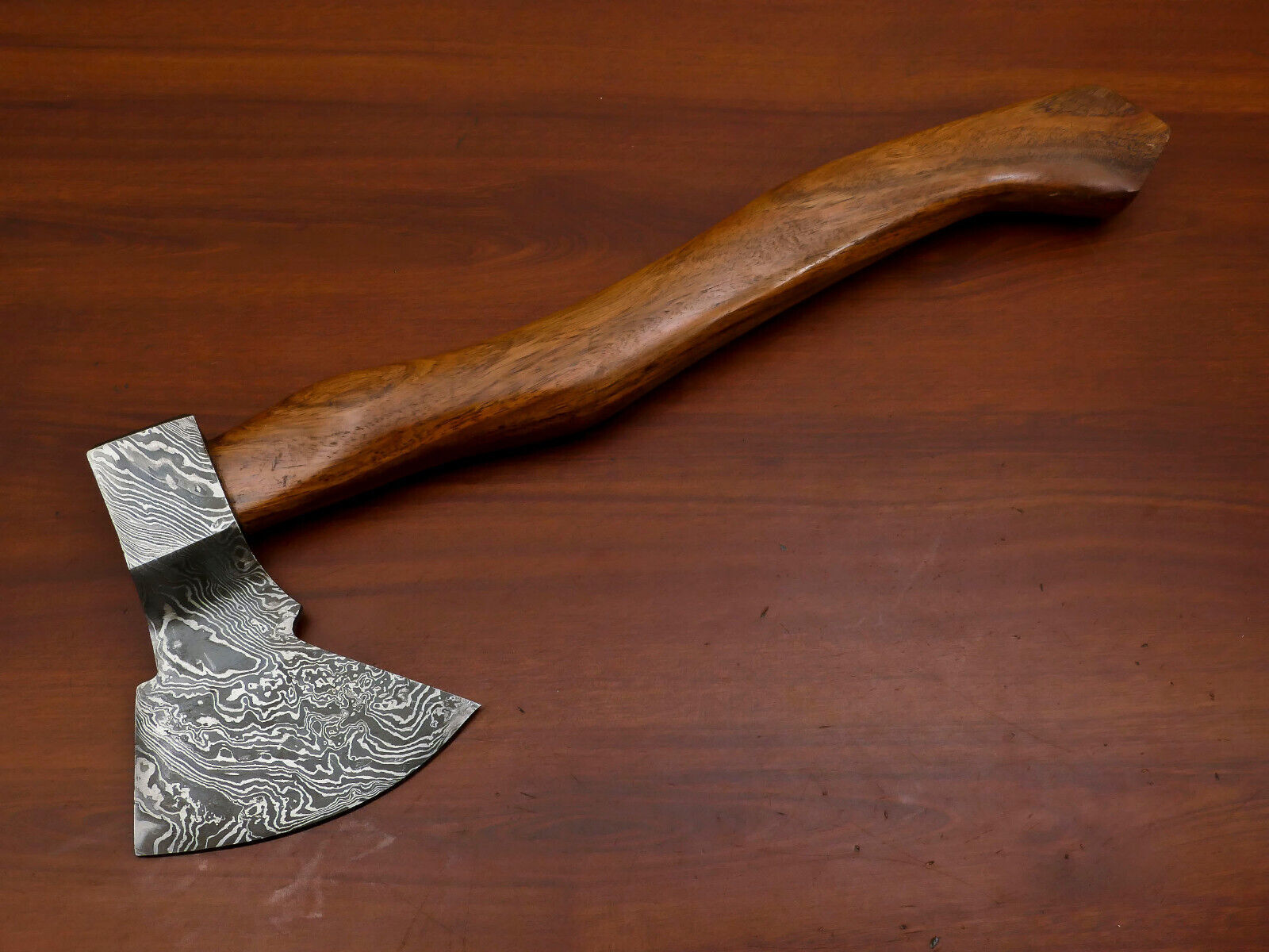 Exquisite Handmade Damascus Steel Tomahawk Axe with Walnut Wood Handle and Leather Sheath