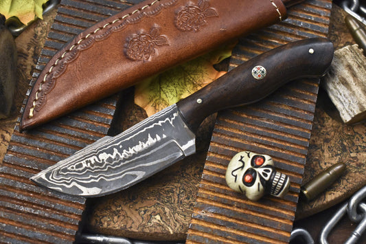 Fire Pattern Damascus Skinner Knife – Walnut Wood Handle with Leather Sheath for Hiking and Bushcraft