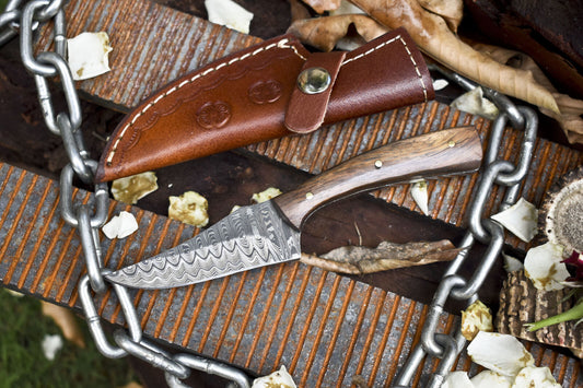 Forged Skinner Knife Ladder Damascus Walnut Wood EDC Collectible w/ Leather Sheath Handmade