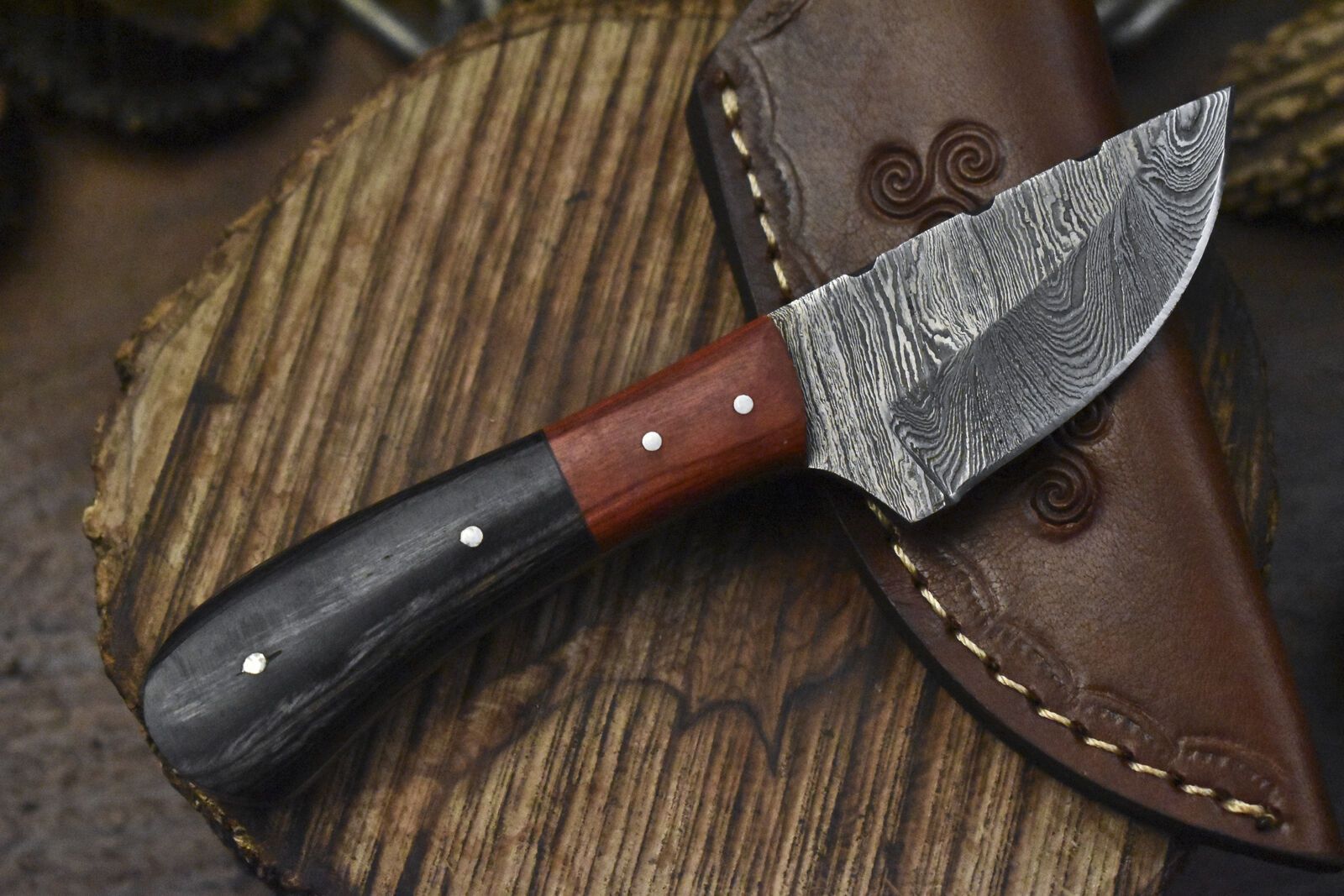 Forged Twist Damascus Skinner Knife 7" Hardwood Handle Fishing Fixed Blade