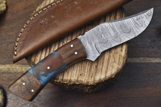 Forged Twist Damascus Skinner Knife with Corian Handle and Wooden Bolster – 9" Custom Hunting Blade
