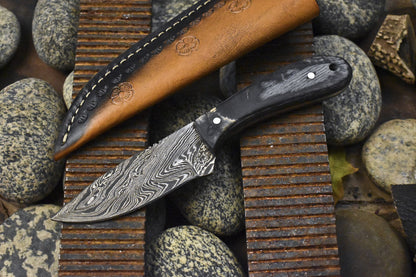 Forged Twist Damascus Skinner Knife with Hard Wood Handle 8 Inch Hunting Unique