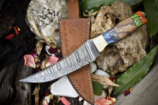 Hand Crafted Hunting Skinner Knife Twist Damascus Mixed Material Gift