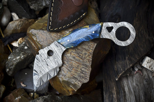 Hand Forged Damascus Karambit Knife Twist Pattern Karambit Damascus Steel with Corian Handle 