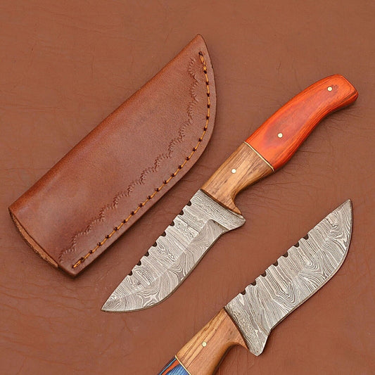 Hand Forged Damascus Steel Skinner Knife with Wood Handle for Hunting and Camping