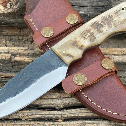 Hand Forged High Carbon Steel Bowie Hunting Knife | Ram Horn Handle | Leather Sheath