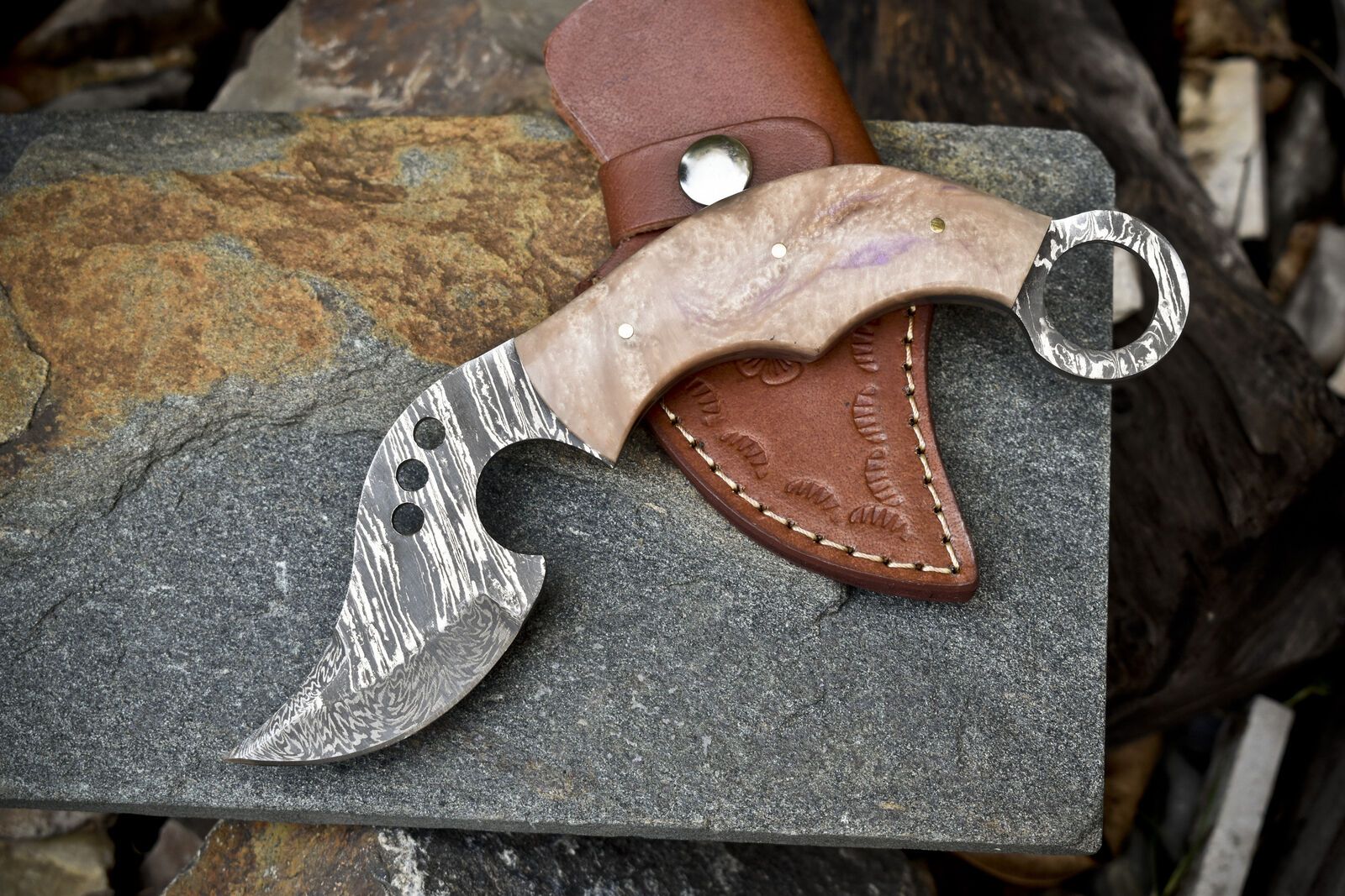 Hand Forged Twist Damascus Skinner Knife with Micarta Handle – Hunter’s Gift