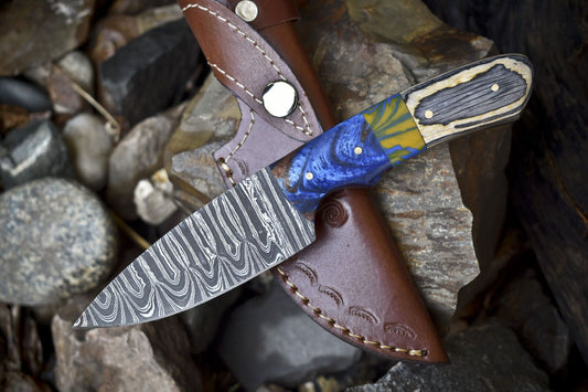 Hand Forged Twist Damascus Skinner Knife with Mixed Material Handle – Custom Hunting Blade for Outdoors & Sports