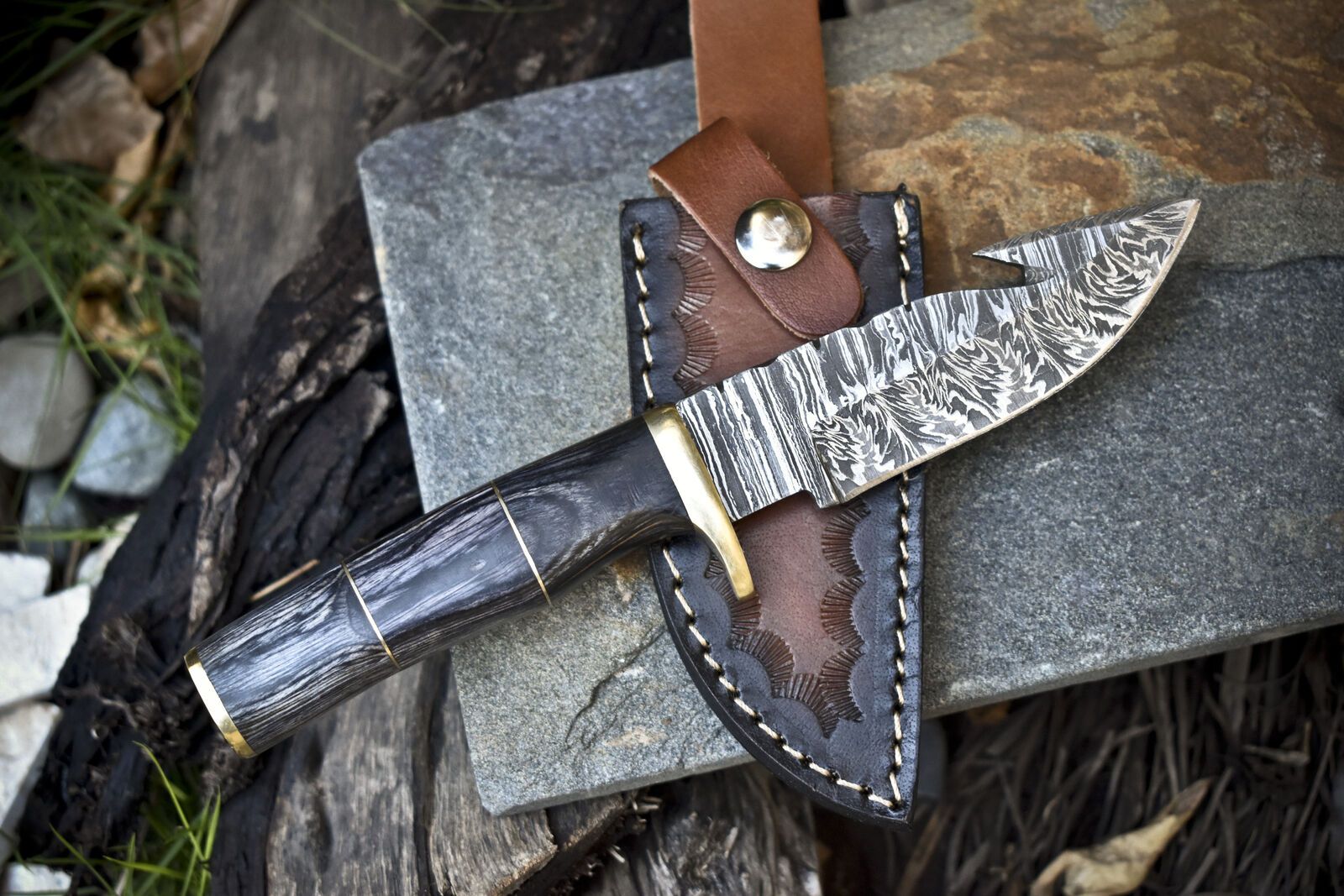 Handcrafted Twist Damascus Skinner Knife with Gut Hook Hardwood Handle for Hiking – Includes Sheath