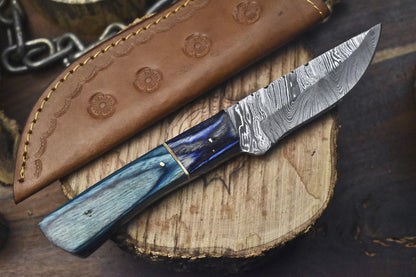Handcrafted Twist Damascus Skinner Knife with Hardwood Handle and Wooden Bolster