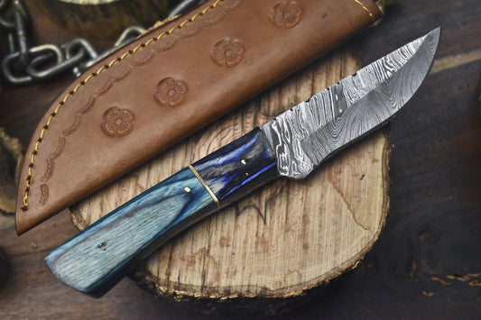 Handcrafted Twist Damascus Skinner Knife with Hardwood Handle and Wooden Bolster