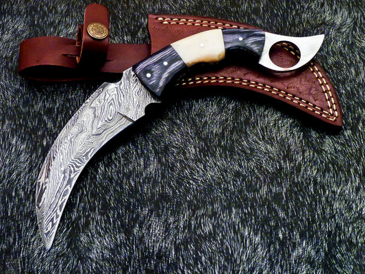 Handforged Damascus Karambit Knife Full Tang Karambit Damascus Steel With Wood and Bone Handle 