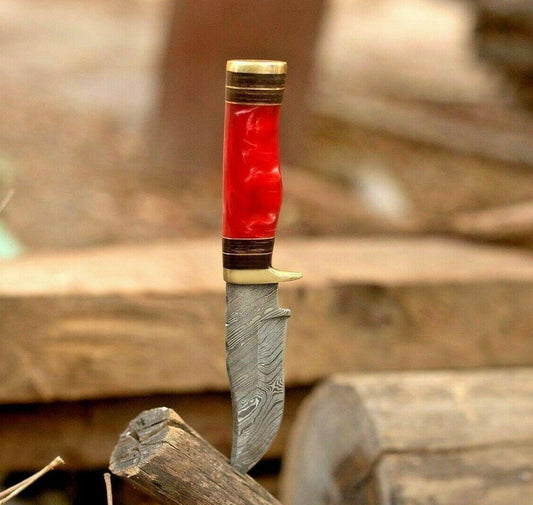  Handmade Damascus Bowie – Resin Handle with Brass Guard & Leather Sheath