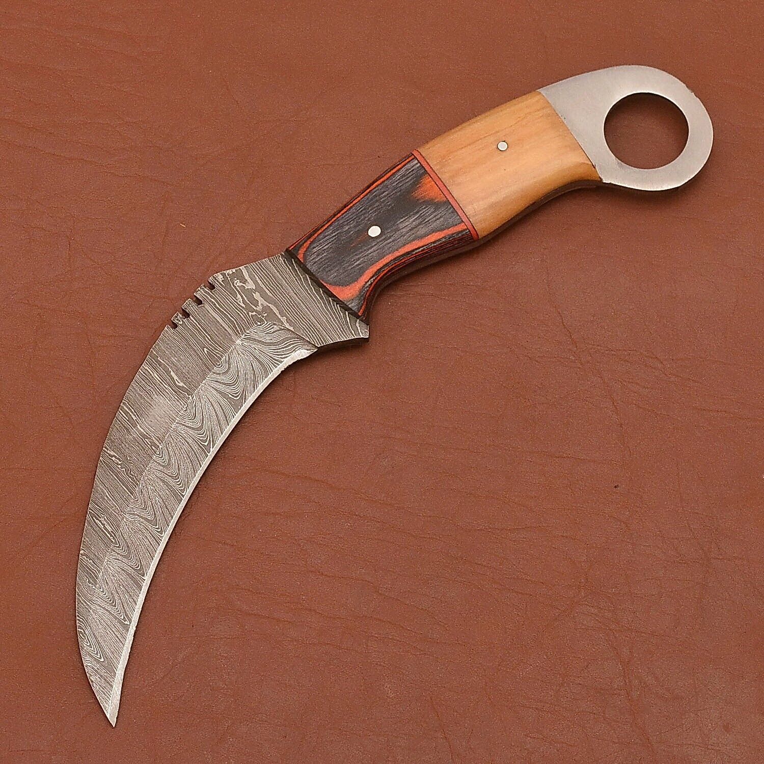 Handmade Damascus Karambit Damascus Steel Karambit Hunting Knife with Wood Handle 