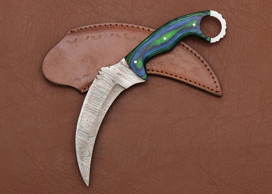Handmade Damascus Karambit Knife Damascus Steel Hunting Knife with Wood Handle 
