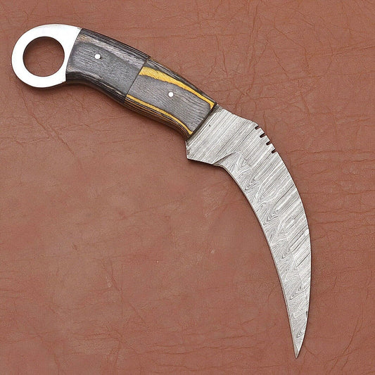 Handmade Damascus Karambit Knives Damascus Steel Hunting Knife with Wood Handle