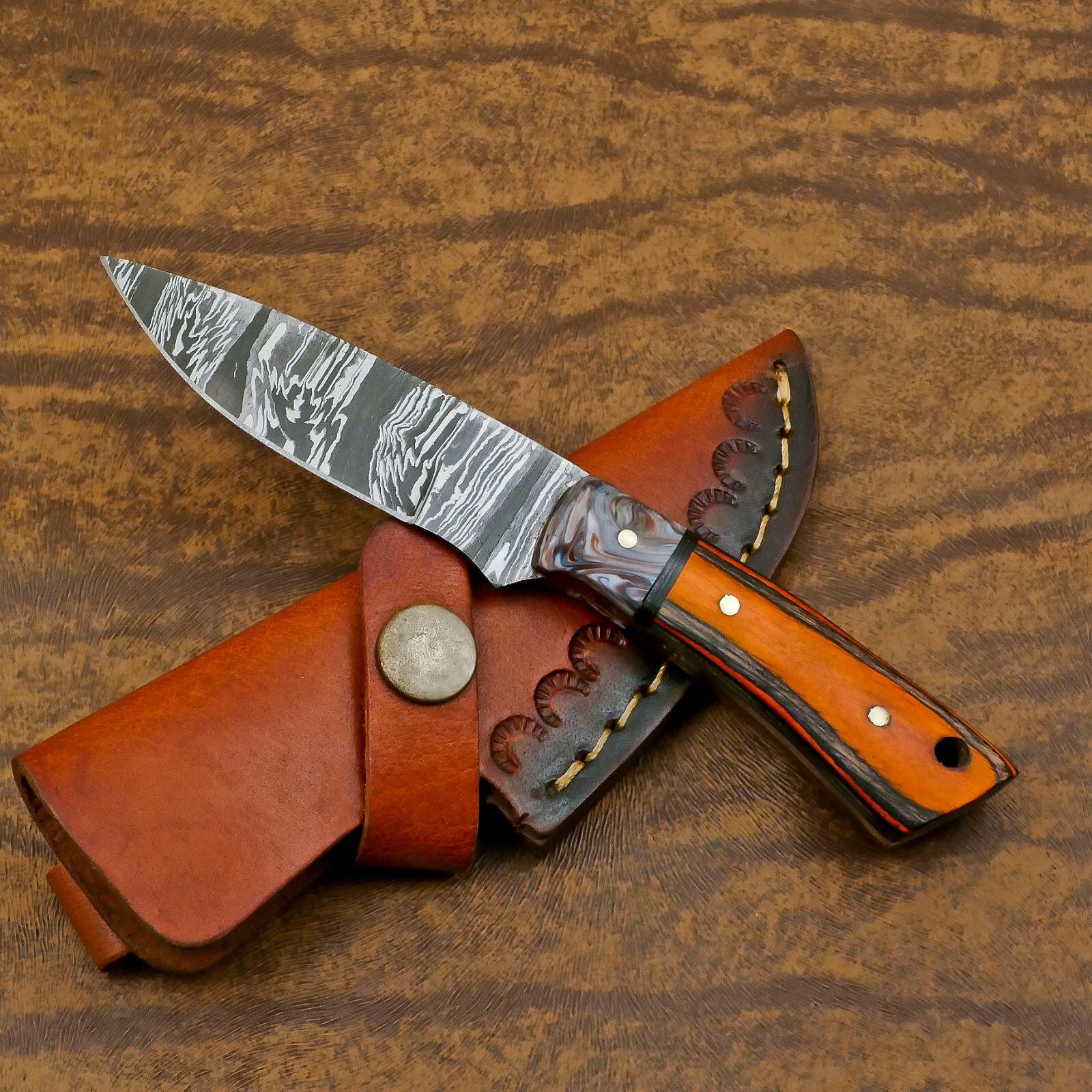 Handmade Damascus Skinner Hunting Knife with Resin and Wood Handle – Custom Fixed Blade