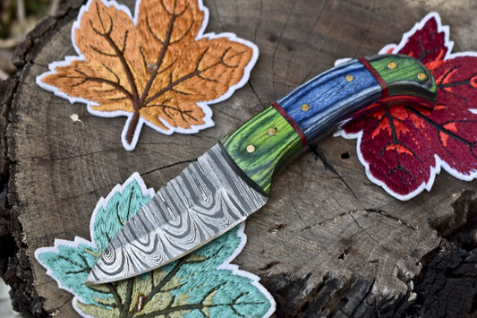 Handmade Damascus Skinner Hunting Knife with Twist Pattern and Hardwood Handle