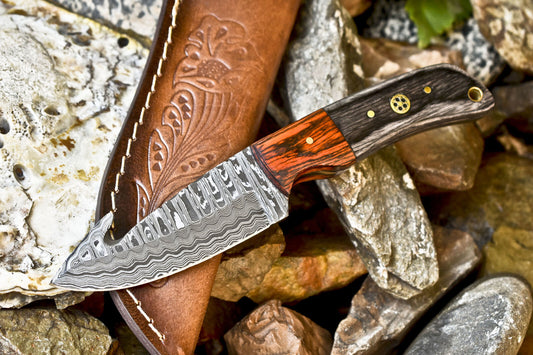 Handmade Damascus Skinner Knife – Hardwood Handle with Wooden Bolster and Leather Sheath