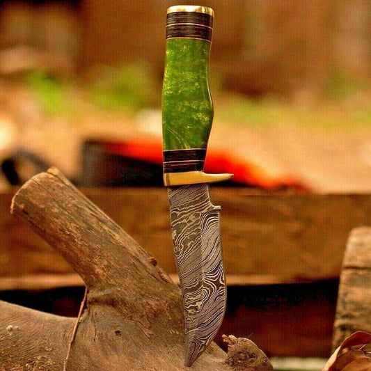 Handmade Damascus Steel Bowie Knife – Resin Handle & Brass Guard (8")