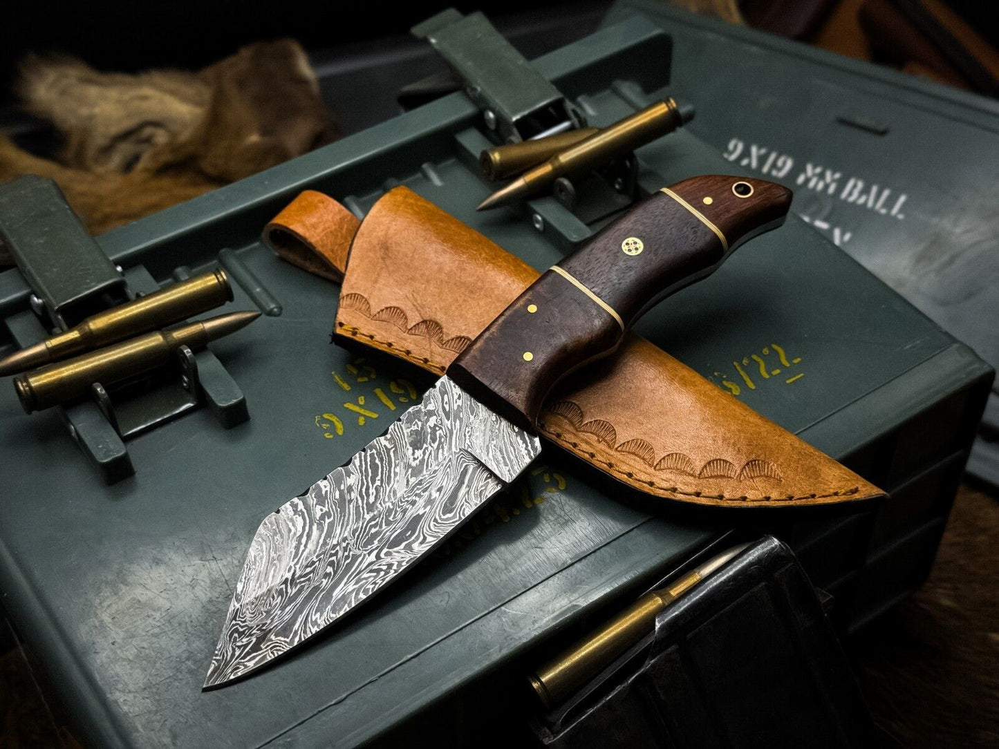 Handmade Damascus Steel Hunting Knife with Wood Handle and Cow Leather Sheath