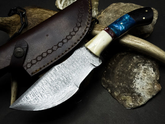 Handmade Damascus Steel Hunting Survival Tracker Knife – Bone Handle with Leather Sheath