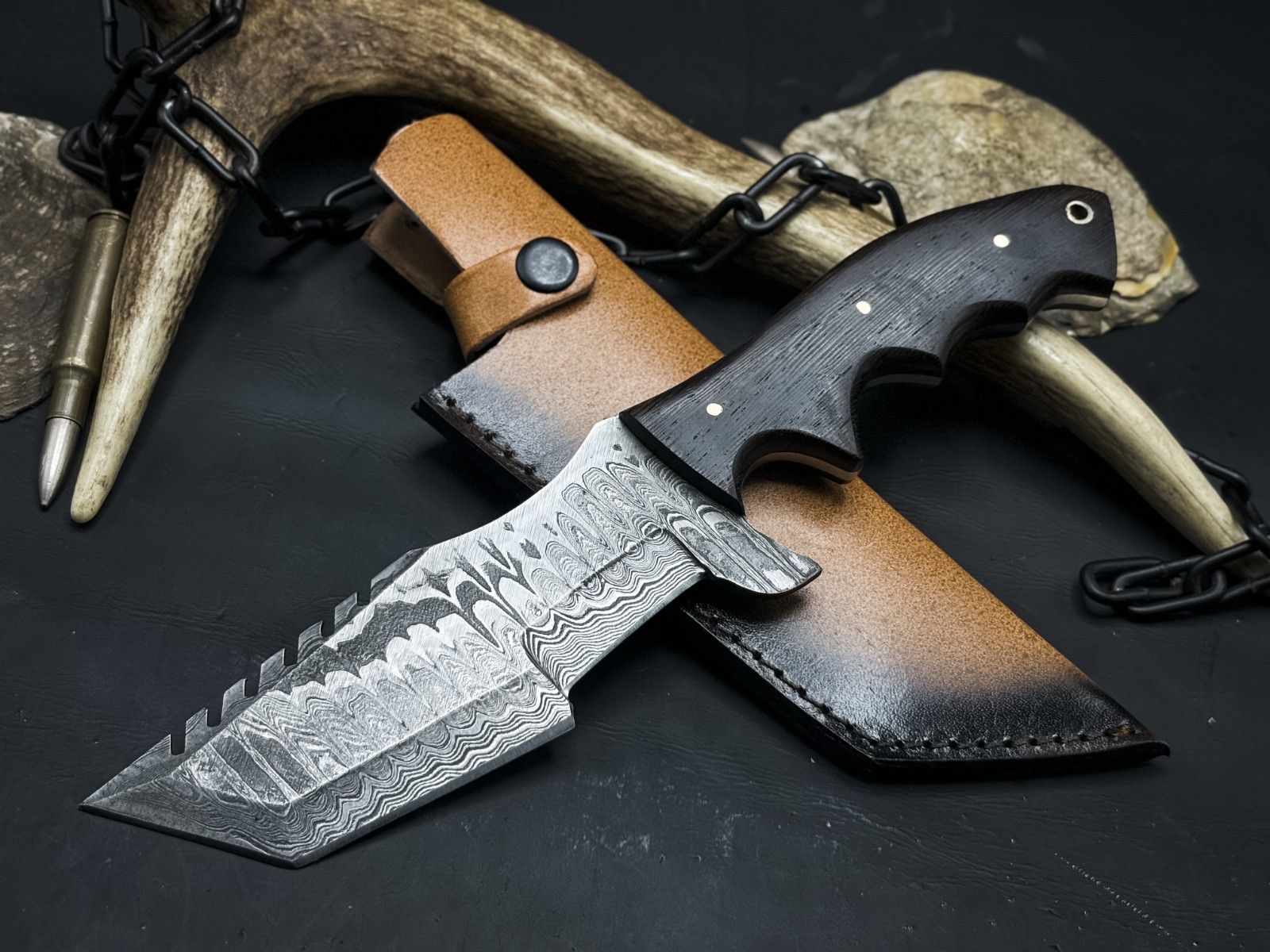 Handmade Damascus Steel Hunting Tracker EDC Knife 