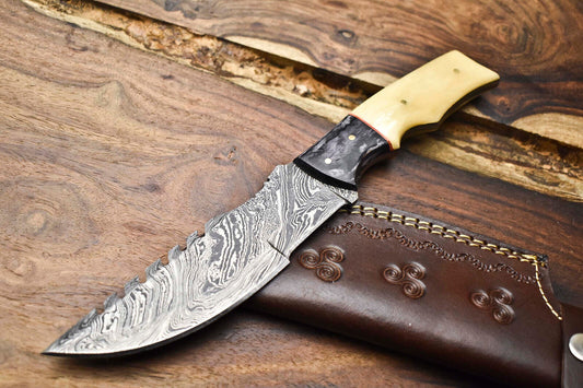 Handmade Damascus Tracker Knife – Full Tang Camping & Hunting Fixed Blade