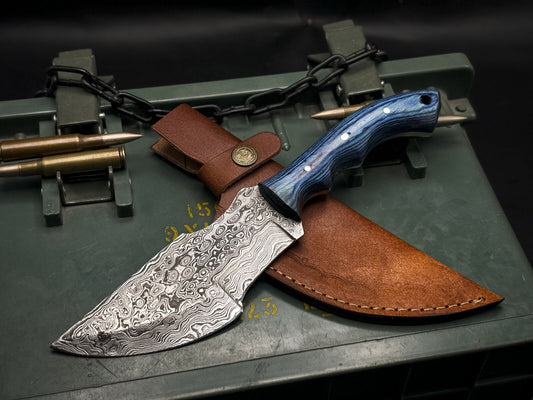 Handmade Damascus Tracker Knife – Hunting Fixed Blade with Wood Handle & Cow Leather Sheath