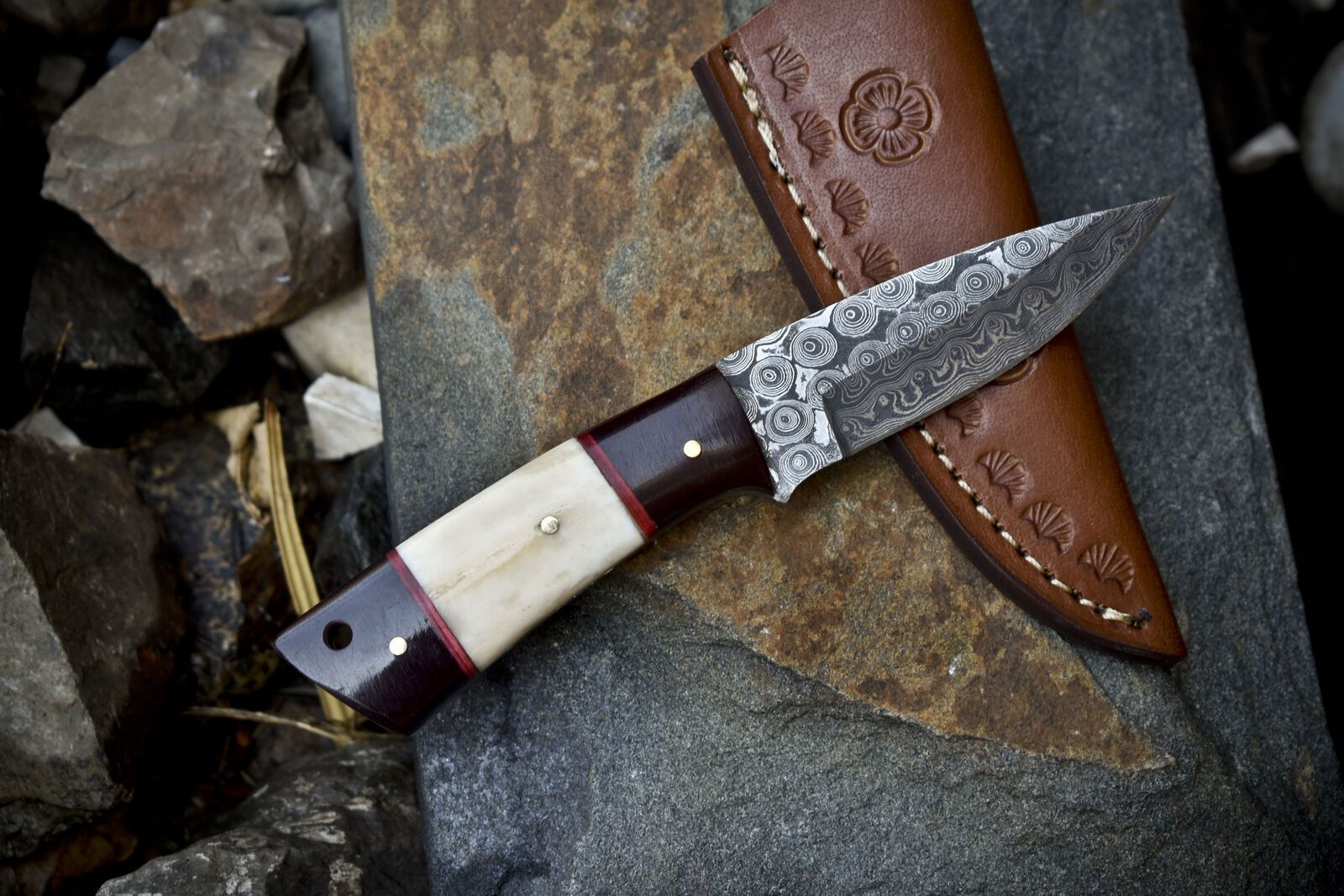 Handmade Rain Drop Damascus Skinner Knife with Bone Handle – Custom Gift Hunting Blade