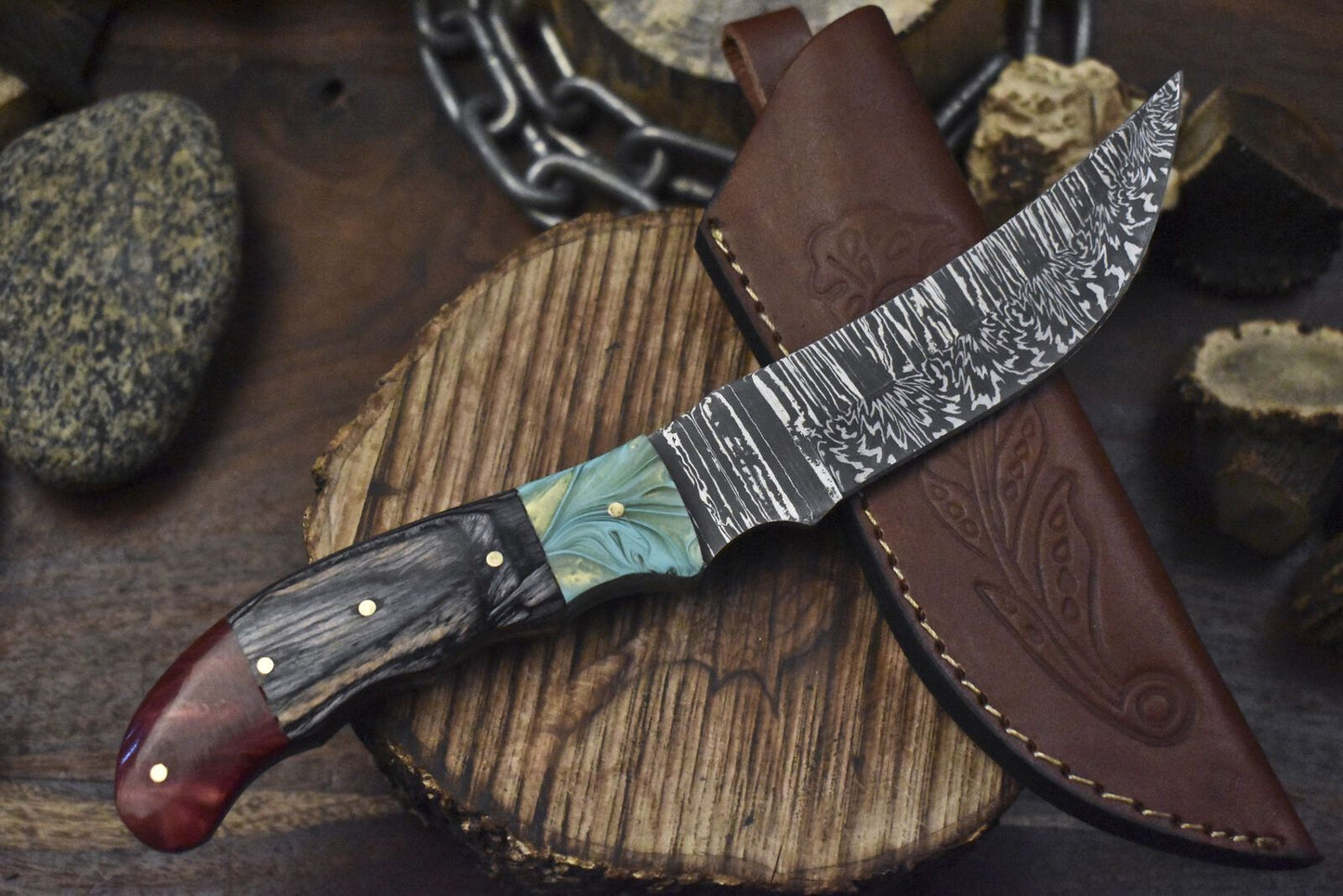 Handmade Twist Damascus Skinner Knife Hardwood Handle for Hunting
