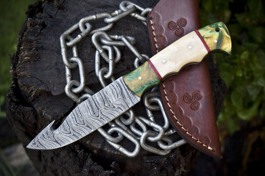 Handmade Twist Damascus Skinner Knife with Gut Hook and Bone Handle – Custom Hunting Knife with Sheath