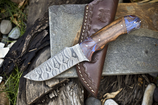 Handmade Twist Damascus Skinner Knife with Walnut Wood Handle for Hiking & Hunting