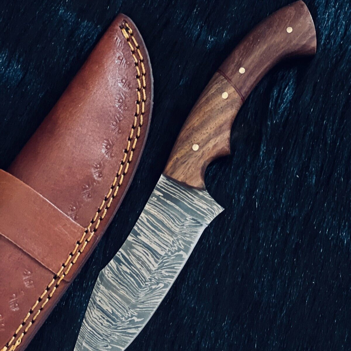 Heritage Forge 9.5 Inch Damascus Skinner Knife with Camel Bone and Wood Handle
