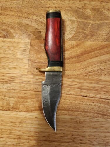 Heritage Forge Twist Damascus Steel Skinner Knife with Hardwood Handle – Custom Handmade Hunting Knife