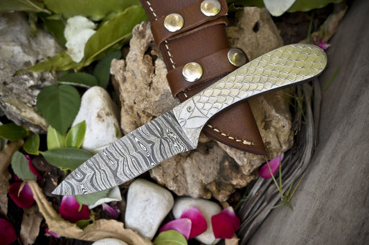 Hot Selling Damascus Skinner Knife Twist 440C Steel Blade Closeout Gift
