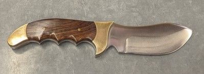 R7 Skinner Fixed Blade Knife – 9" Rosewood Handle with Brass Bolsters & Sheath