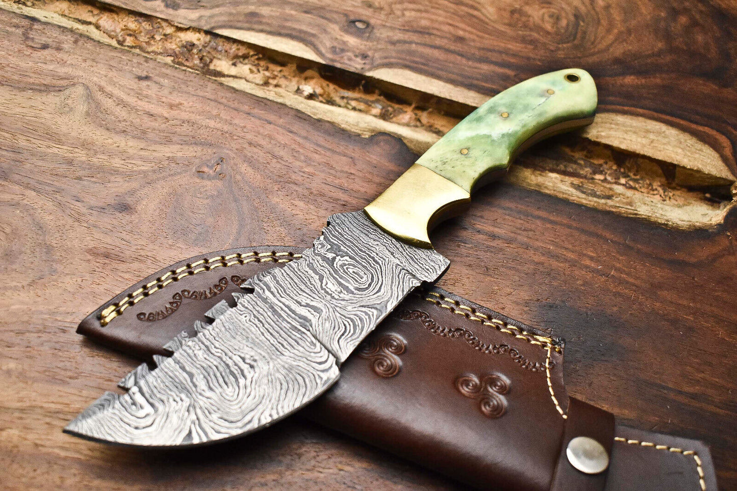 Rare Handmade Damascus Tracker Knife – Full Tang Camping & Hunting Fixed Blade with Leather Sheath