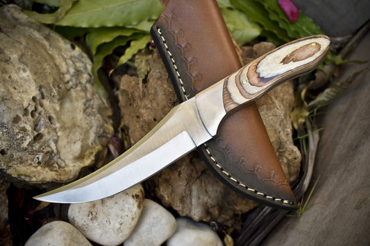 Skinner Knife – ATS-34 Steel, Olive Wood Handle, Decorative Blade