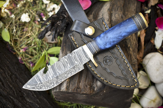 Twist Damascus Gut Hook Skinner Knife – Corian Handle with Brass Guard & Leather Sheath