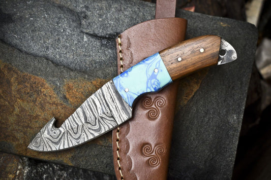 Twist Damascus Gut Hook Skinner Knife with Walnut Wood Handle – Custom Handmade Hunting Knife