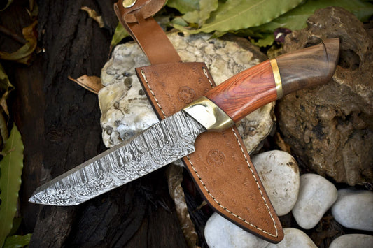 Twist Damascus Hunting Skinner Knife with Hardwood Handle and Brass Bolster – Handmade Survival Blade