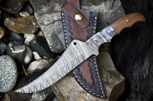Twist Damascus Hunting Skinner Knife with Walnut Wood Handle | Handmade Fixed Blade Hunter Knife