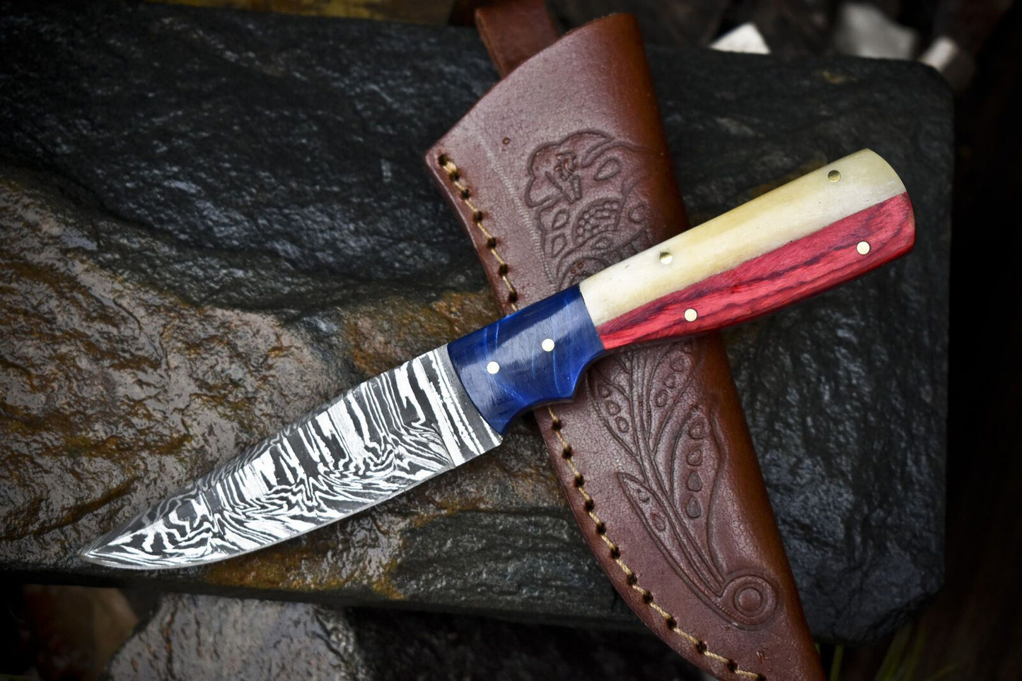 Twist Damascus Skinner Hunting Knife with Bone and Wood Handle – Custom Handmade Fixed Blade Damascus Knife

