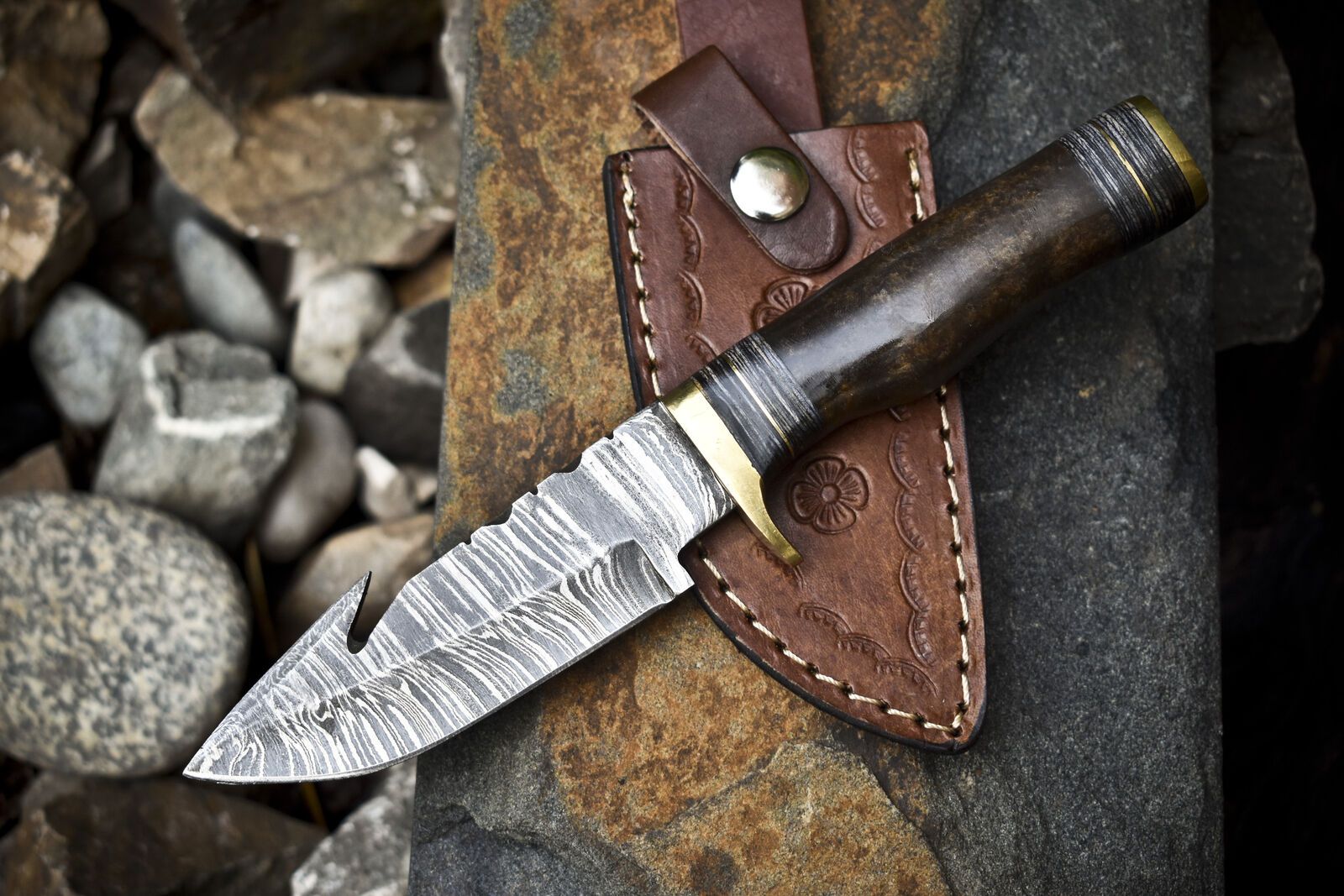 Twist Damascus Skinner Knife with Gut Hook Corian Handle – Custom Hunting Blade