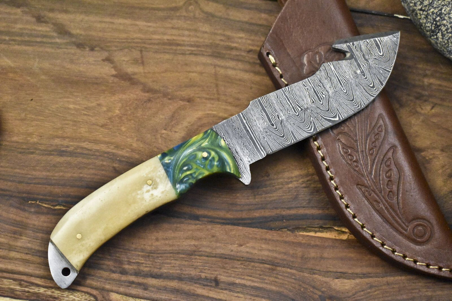 Twist Damascus Skinner Knife with Gut Hook and Bone Handle – Custom Handmade Hunting Knife