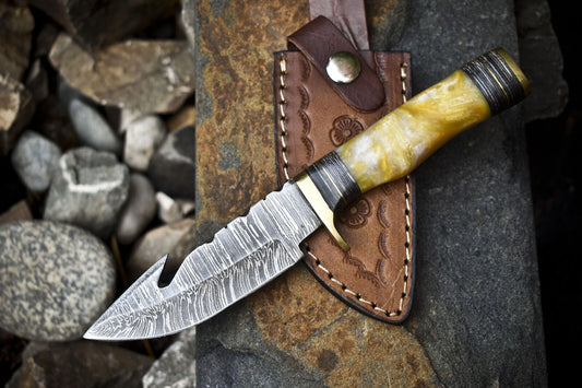 Twist Damascus Skinner Knife with Gut Hook and Corian Handle – Hand Forged Custom Hunting Tactical Knife